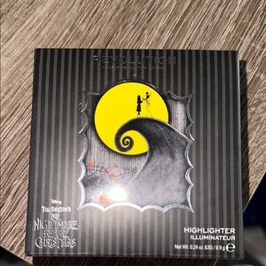 Revolution Nightmare Before Christmas Highlighter Illuminator